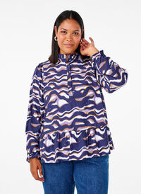 Blouse with print and an A-line shape, Blue, Model