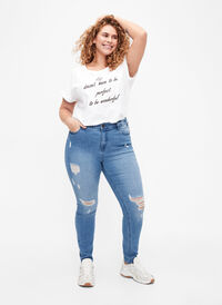 Amy jeans with super slim fit and ripped details, Blue, Model