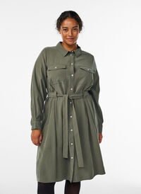 Shirt dress with tie belt and long sleeves, Green, Model
